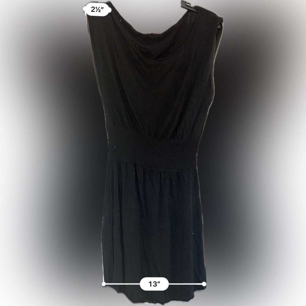 Boutique Black Cotton Dress with Adjustable Gold Side (Size M) - Picture 4 of 4